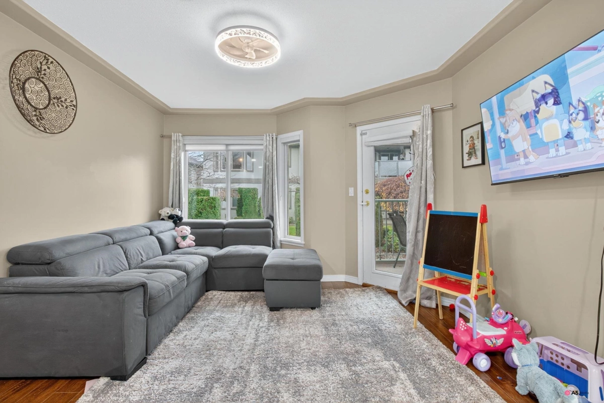 Laundry Room Photo of 19 3555 Blue Jay Street, Abbotsford, BC