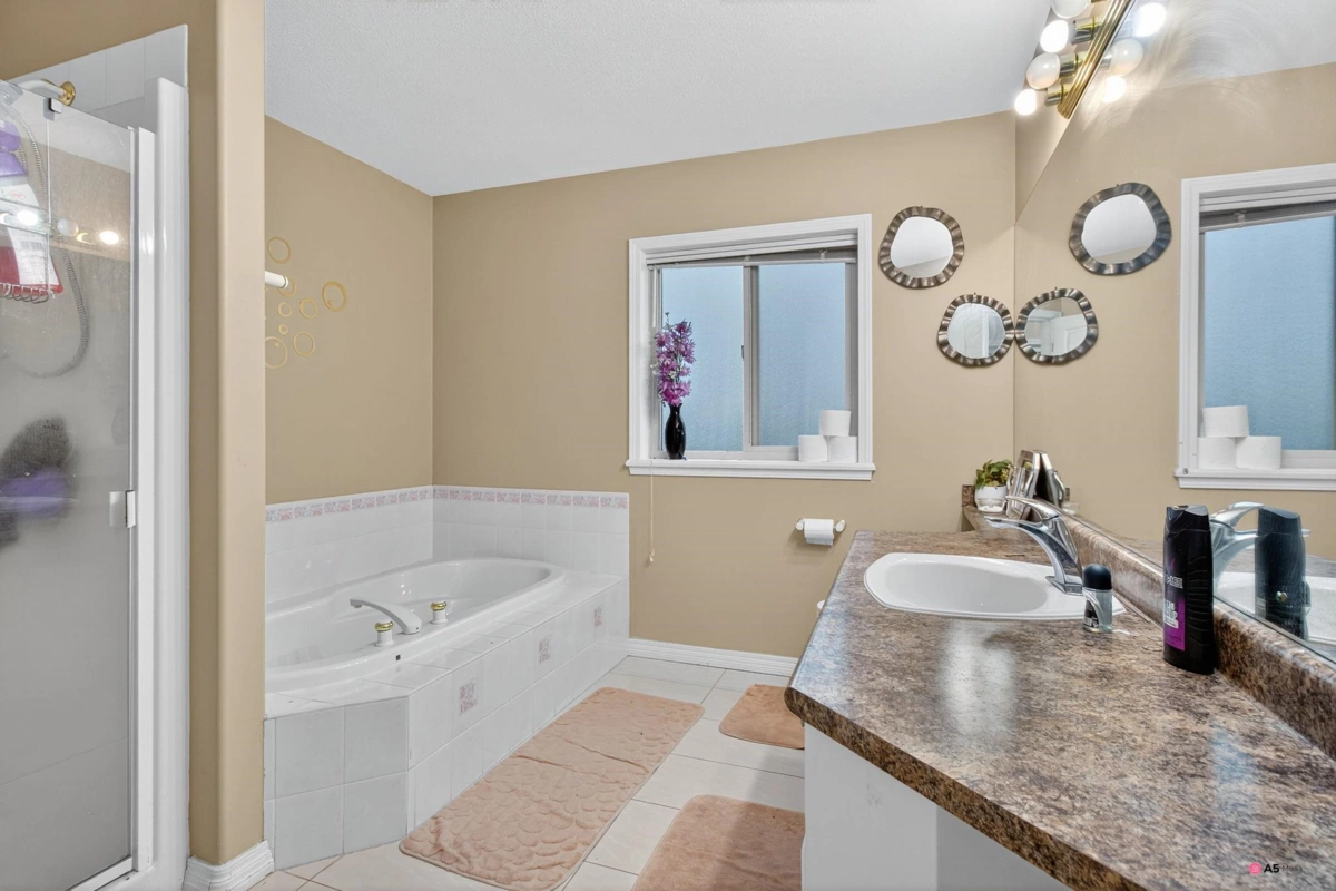 Staircase Photo of 19 3555 Blue Jay Street, Abbotsford, BC