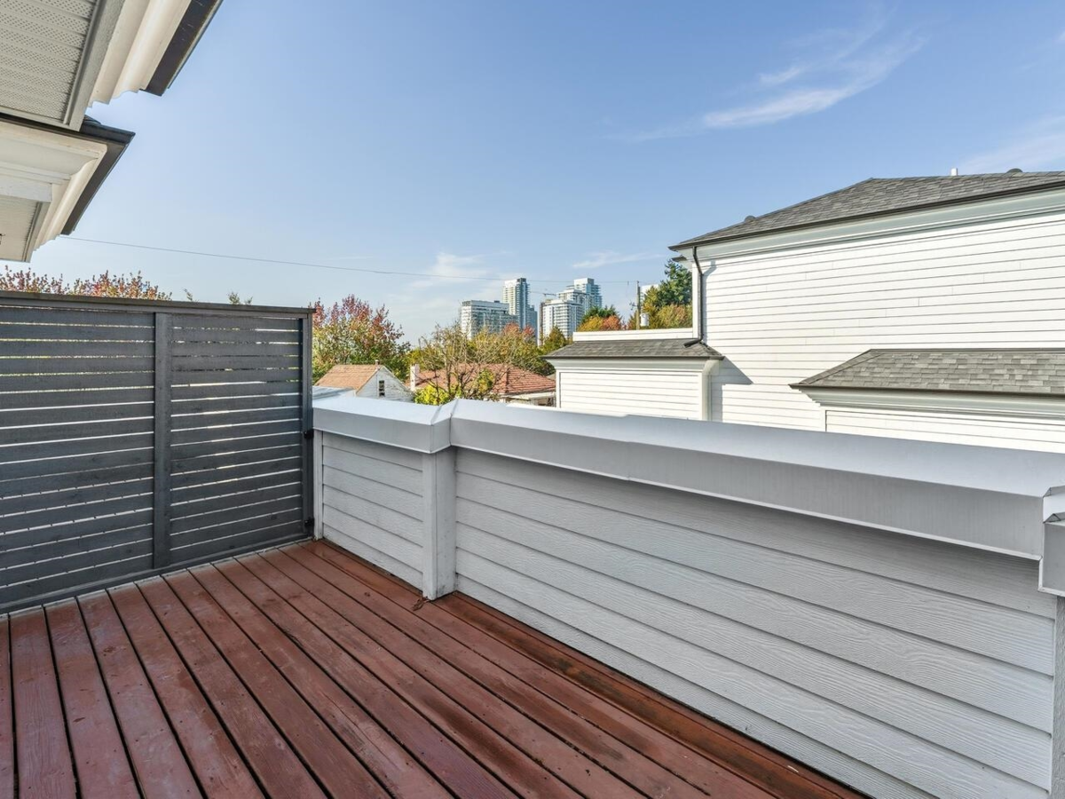 Entry Foyer Photo of 7837 Manitoba Street, Vancouver, BC