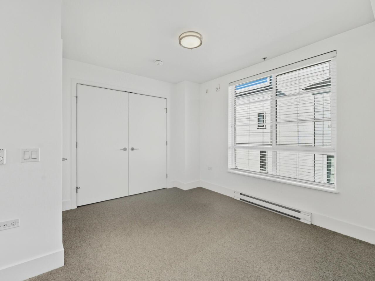 Walk-In Closet Photo of 7837 Manitoba Street, Vancouver, BC