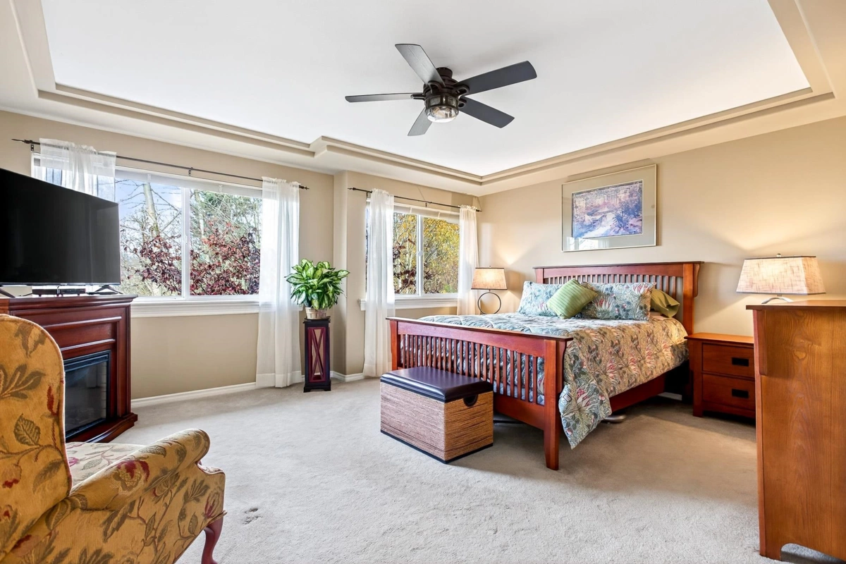 Entry Foyer Photo of 112 678 Citadel Drive, Port Coquitlam, BC