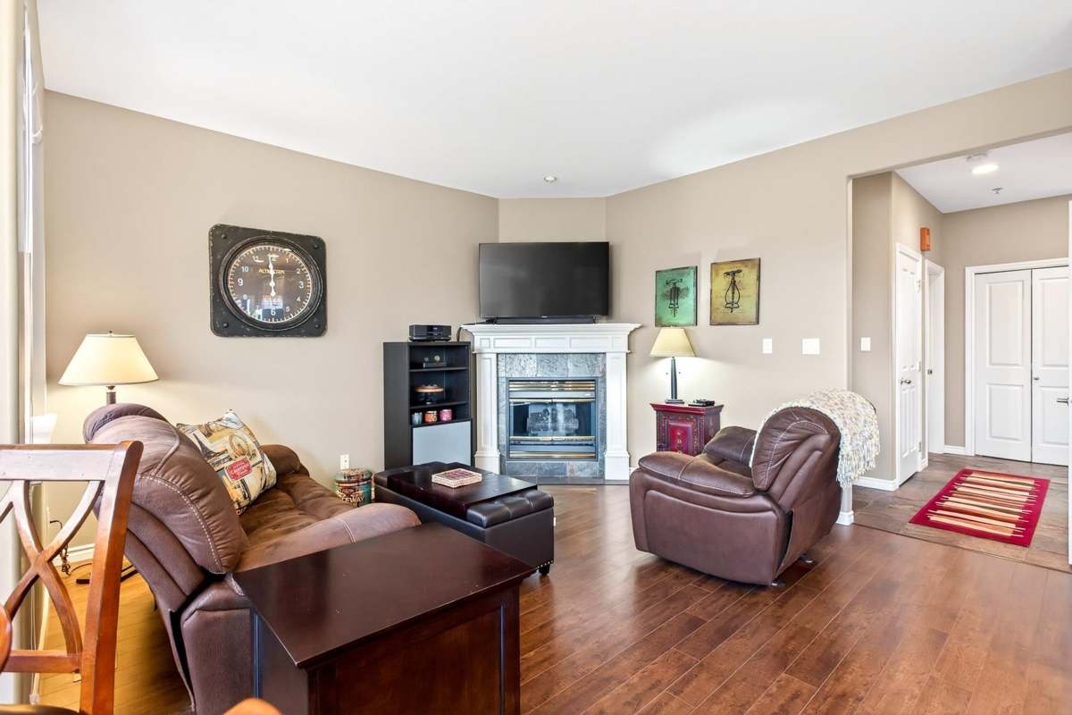 Guest Bathroom Photo of 112 678 Citadel Drive, Port Coquitlam, BC