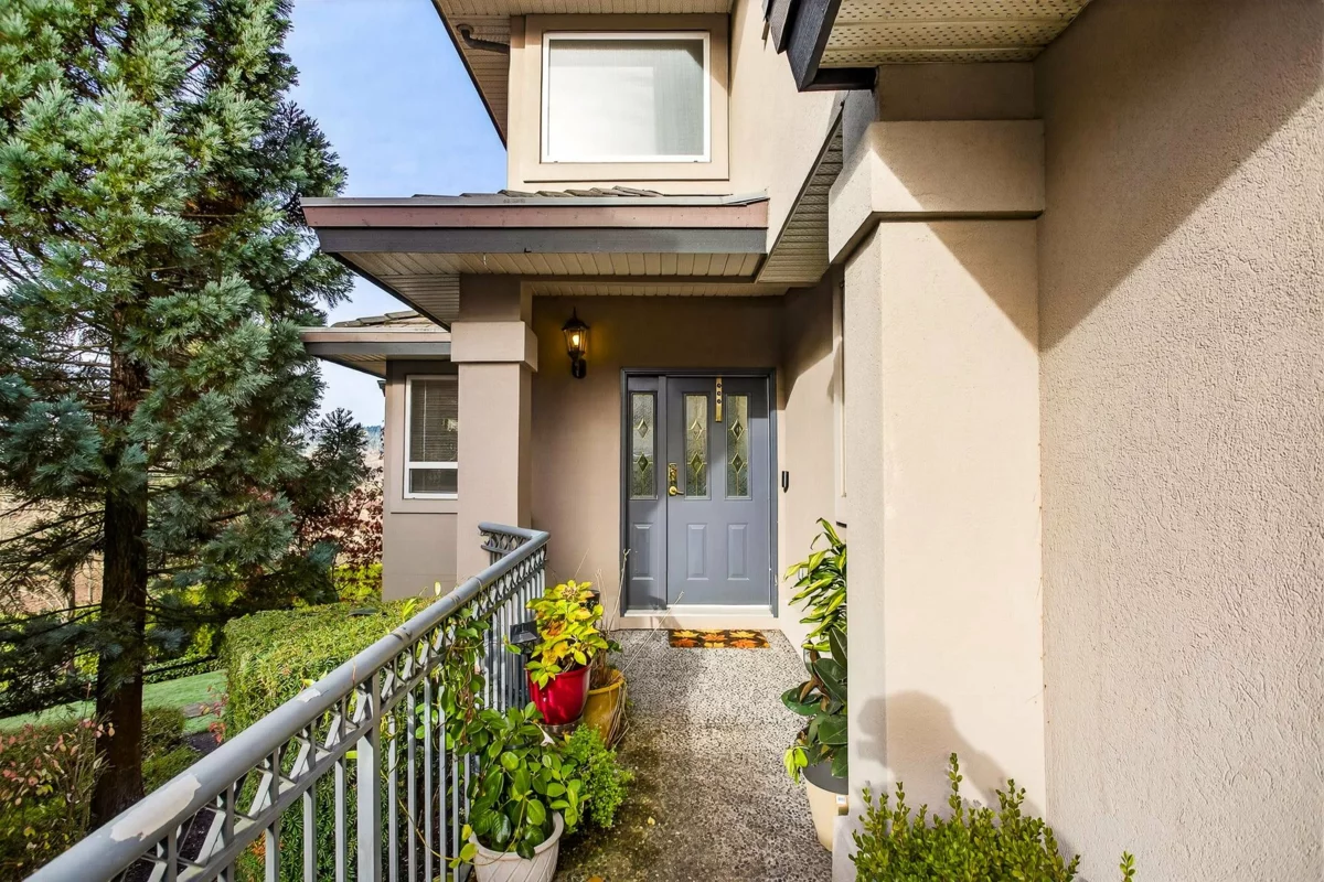 Living Room Photo of 112 678 Citadel Drive, Port Coquitlam, BC