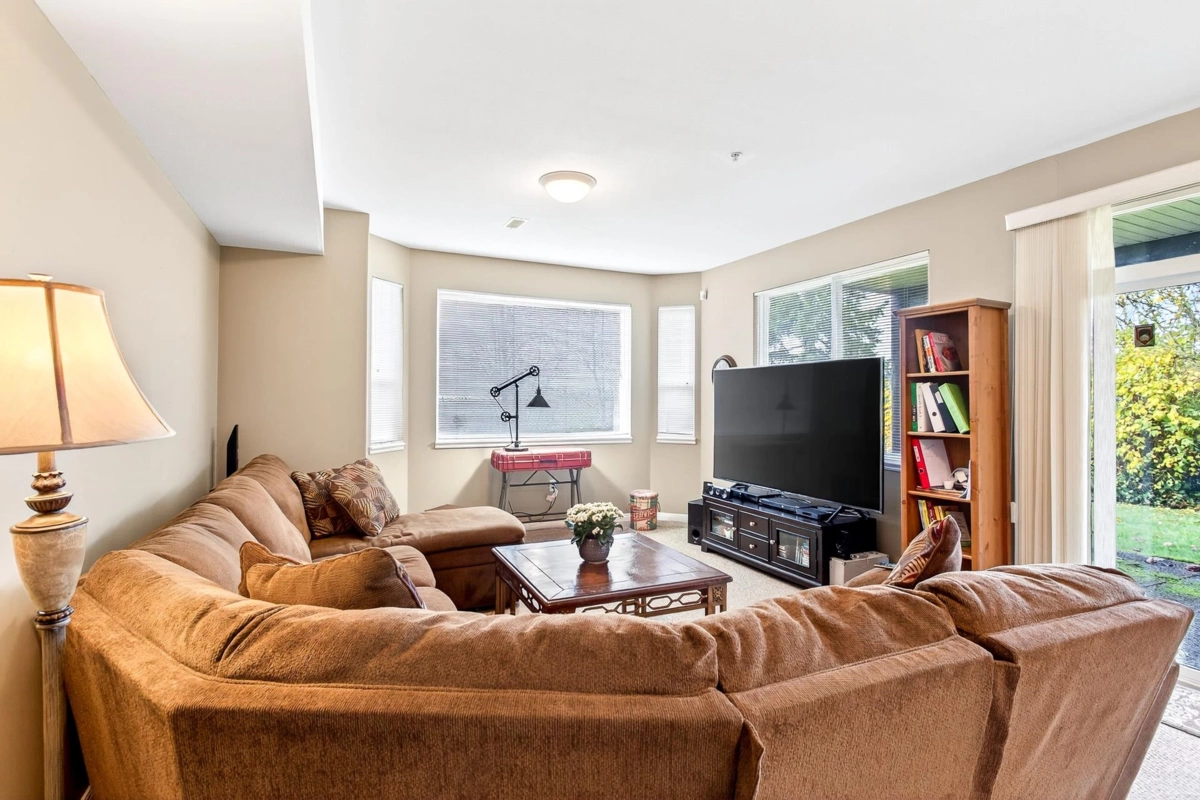 Swimming Pool Photo of 112 678 Citadel Drive, Port Coquitlam, BC