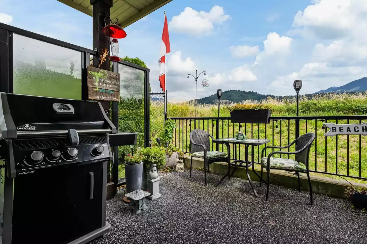 Swimming Pool Photo of 58 45900 South Sumas Road, Chilliwack, BC