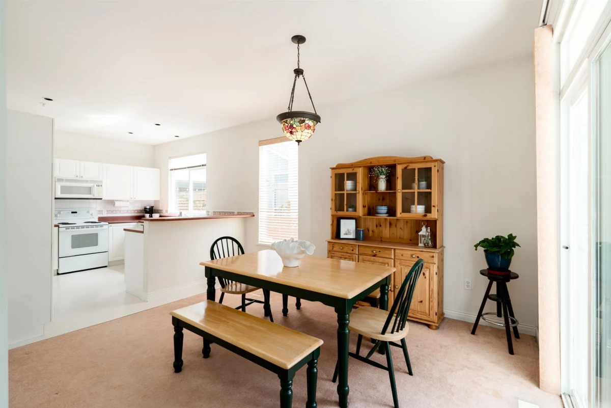 Breakfast Nook Photo of 19846 Butternut Lane, Pitt Meadows, BC