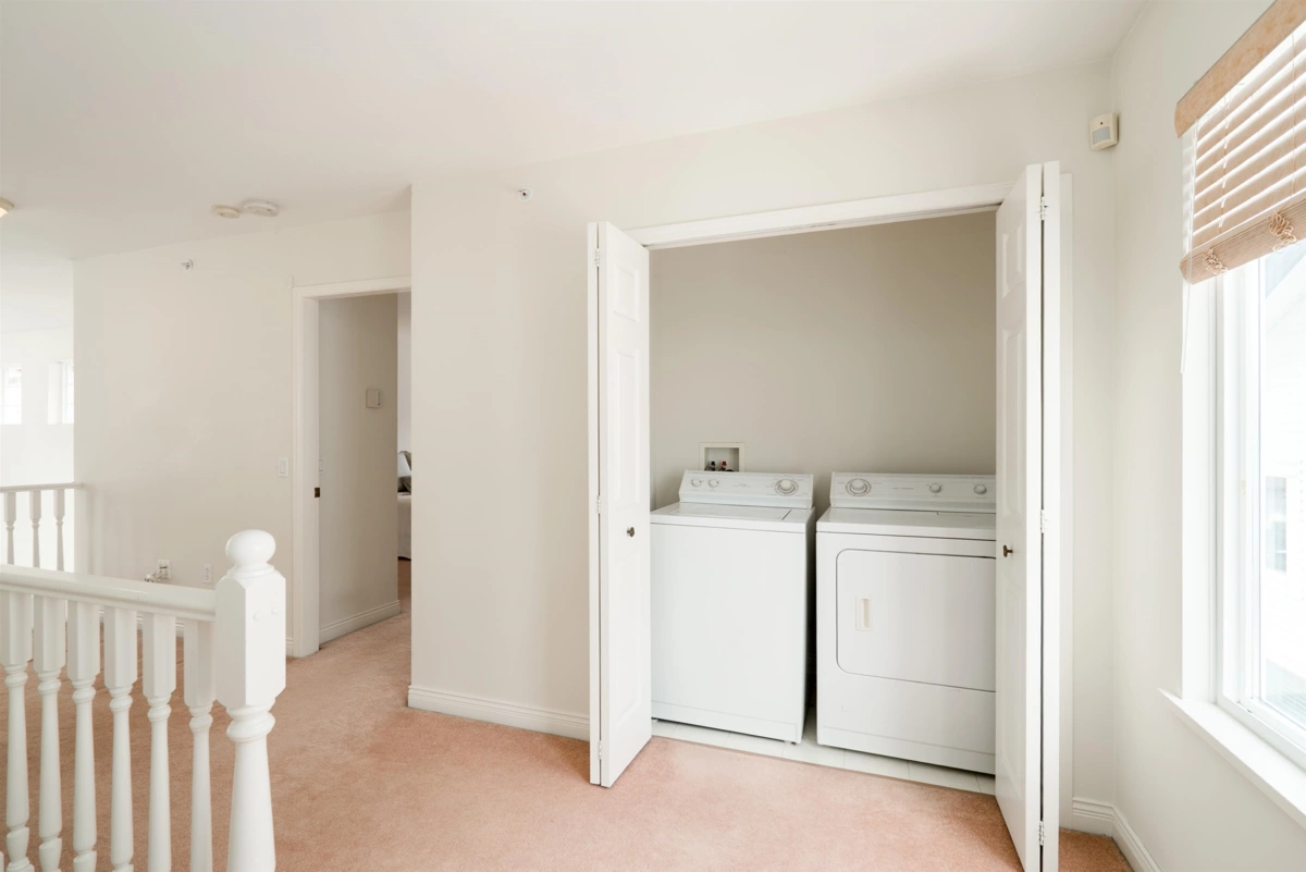 Hallway Photo of 19846 Butternut Lane, Pitt Meadows, BC
