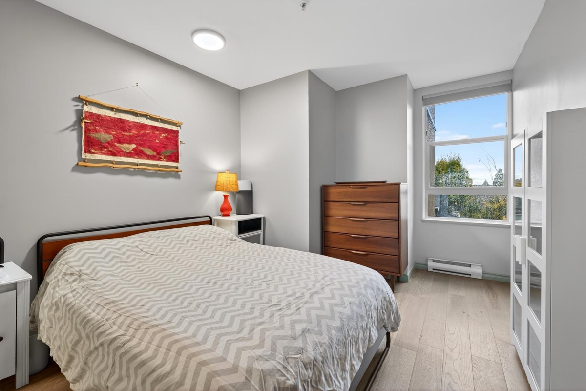 Primary Bathroom Photo of 308 1688 E 4th Avenue, Vancouver, BC