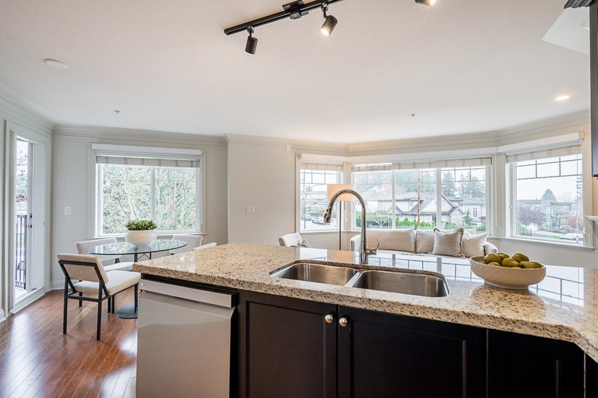 Loft / Bonus Room Photo of 302 15389 Roper Avenue, White Rock, BC