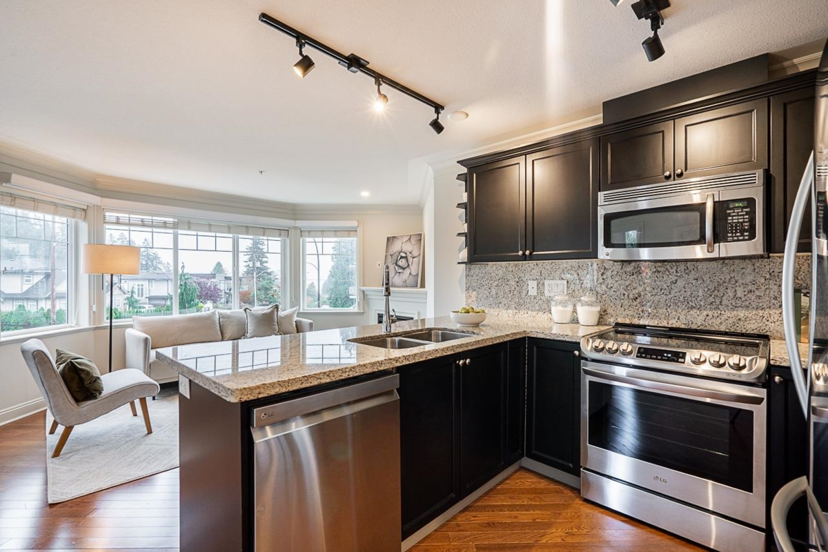 Office / Den Photo of 302 15389 Roper Avenue, White Rock, BC