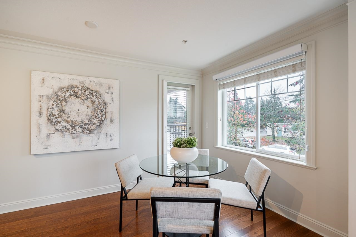 Primary Bathroom Photo of 302 15389 Roper Avenue, White Rock, BC