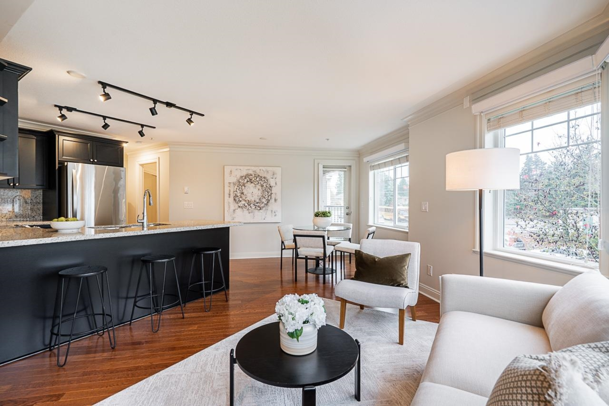 Primary Bedroom Photo of 302 15389 Roper Avenue, White Rock, BC