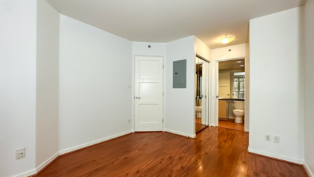 Powder Room Photo of 511 819 Hamilton Street, Vancouver, BC