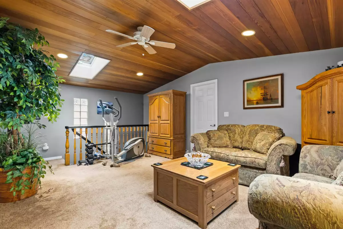 Basement Recreation Room Photo of 173 First Avenue, Cultus Lake, BC