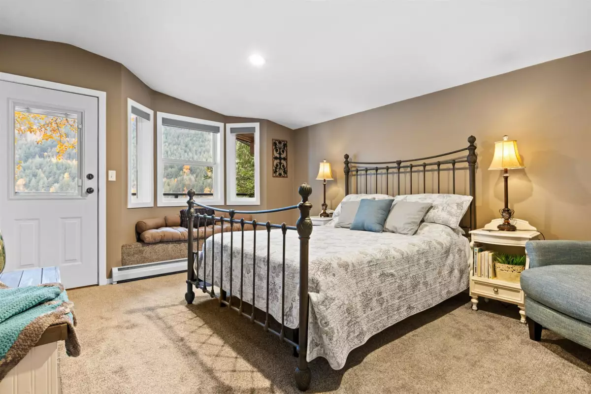 Laundry Room Photo of 173 First Avenue, Cultus Lake, BC