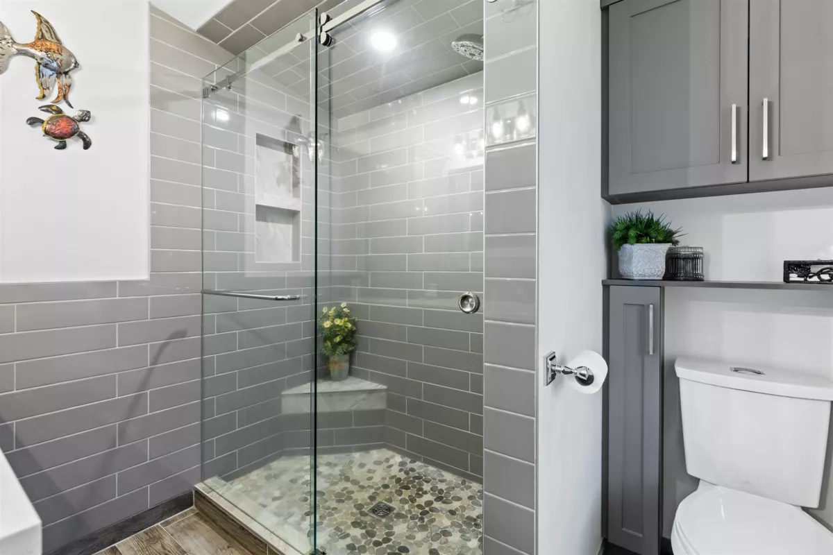 Mudroom Photo of 173 First Avenue, Cultus Lake, BC