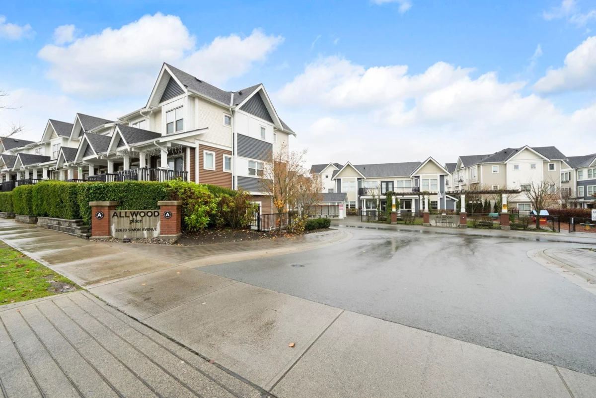 Exterior Front Photo of 66 32633 Simon Avenue, Abbotsford, BC