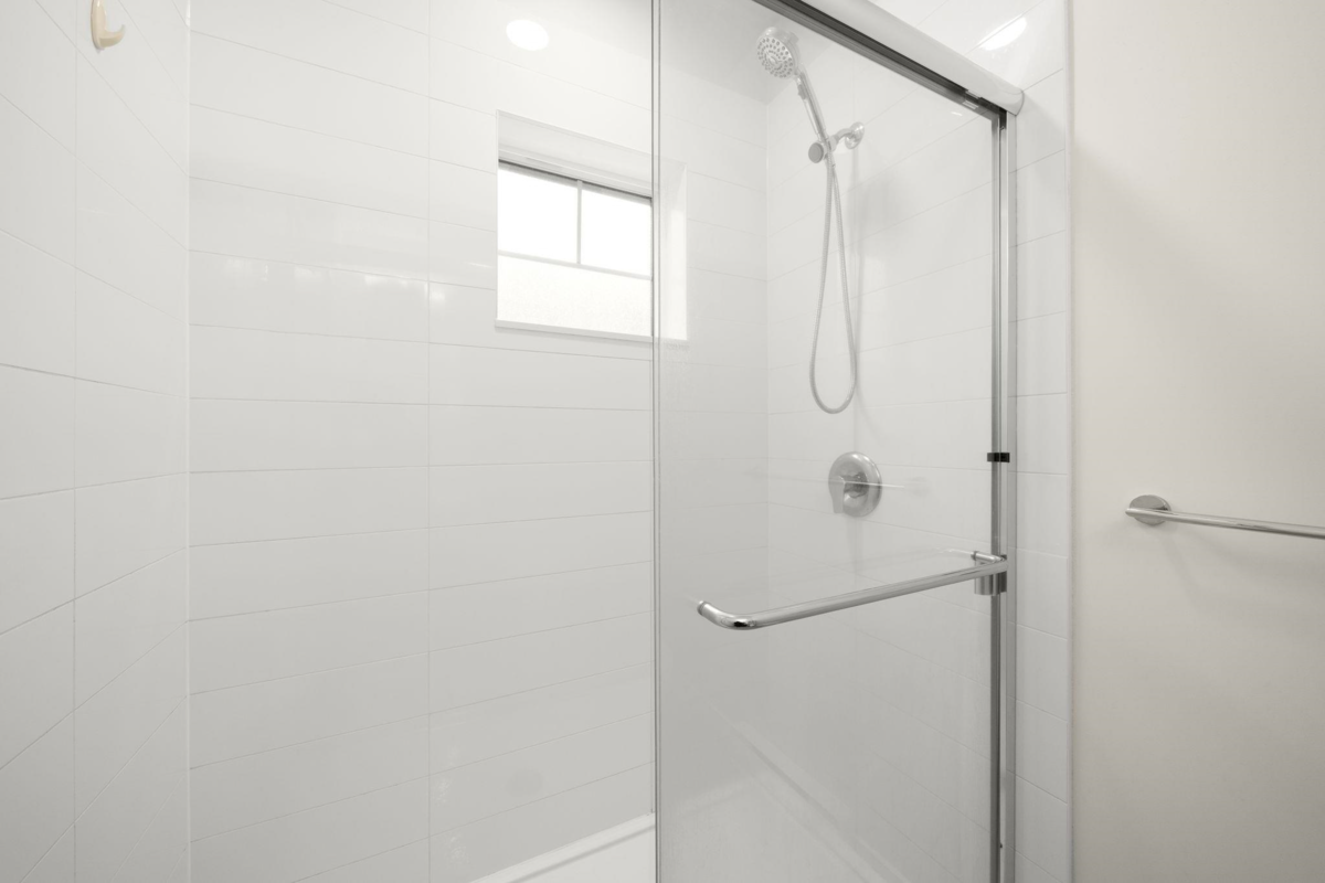 Laundry Room Photo of 66 32633 Simon Avenue, Abbotsford, BC