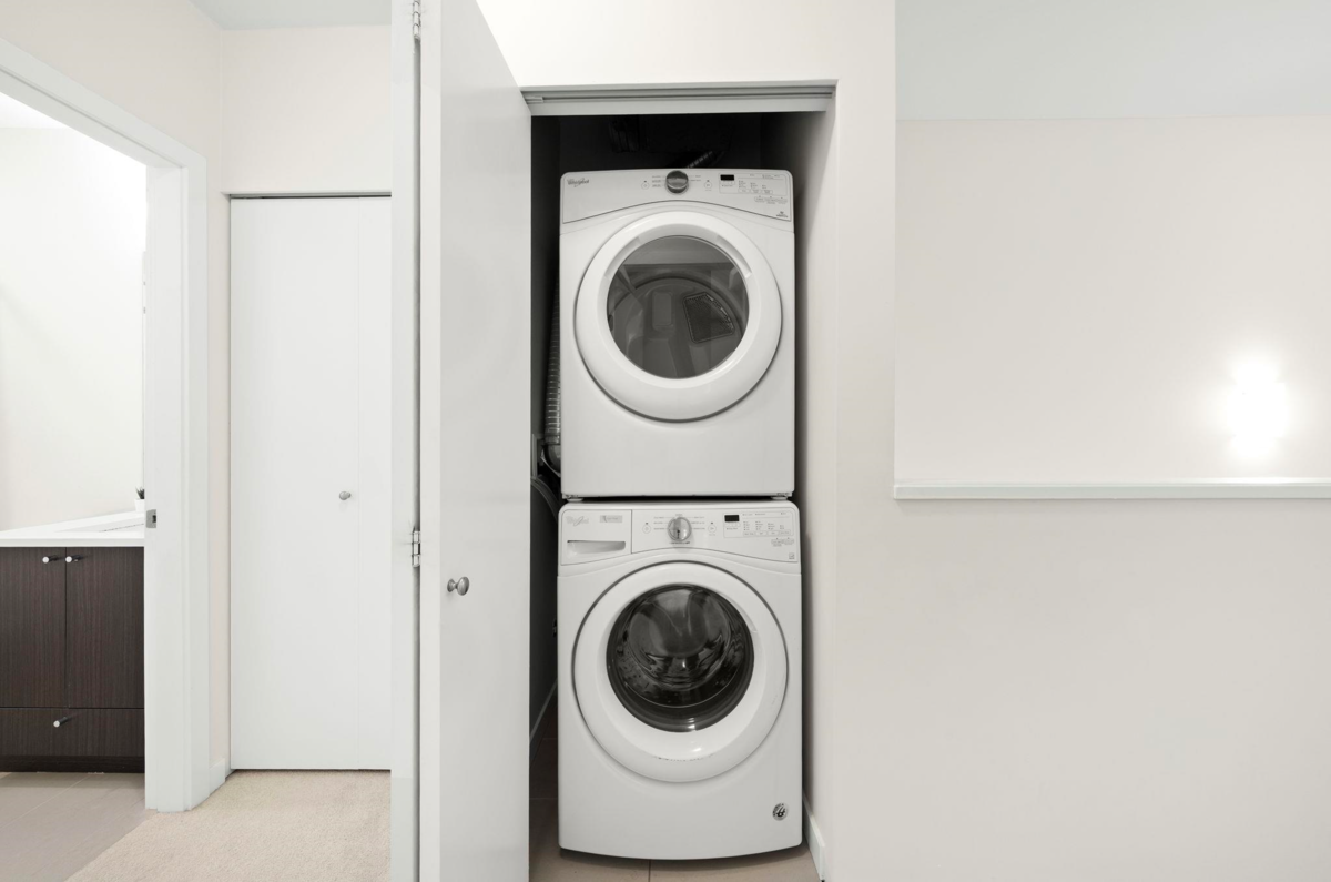 Staircase Photo of 66 32633 Simon Avenue, Abbotsford, BC