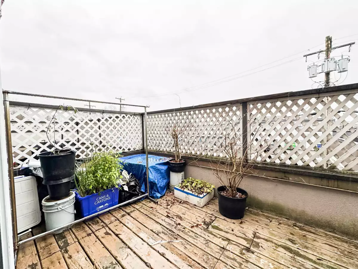 Powder Room Photo of 211 22356 Mcintosh Avenue, Maple Ridge, BC