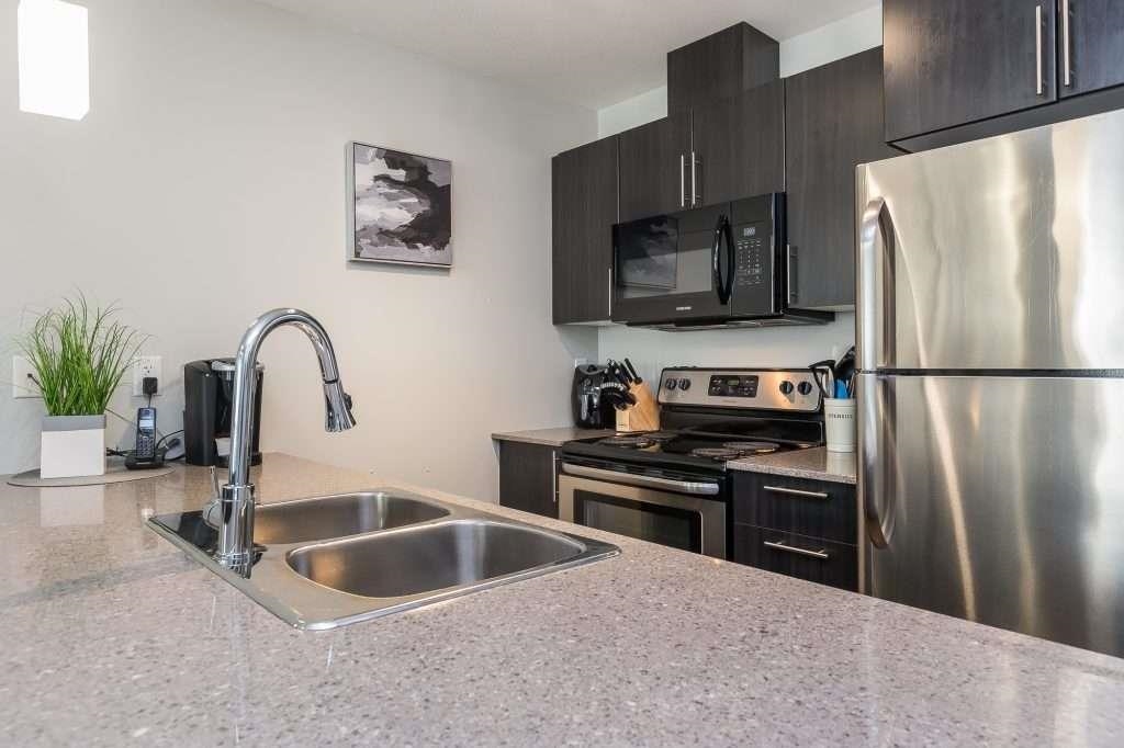 Kitchen Photo of 415 2565 Campbell Avenue, Abbotsford, BC