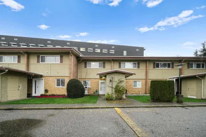 Exterior Rear Photo of 5 2048 Mccallum Road, Abbotsford, BC