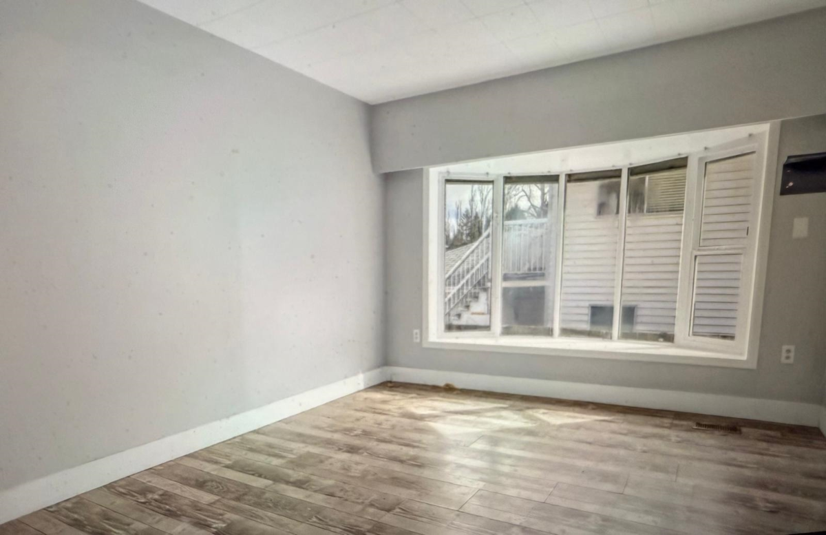 Living Room Photo of 14782 107a Avenue, Surrey, BC