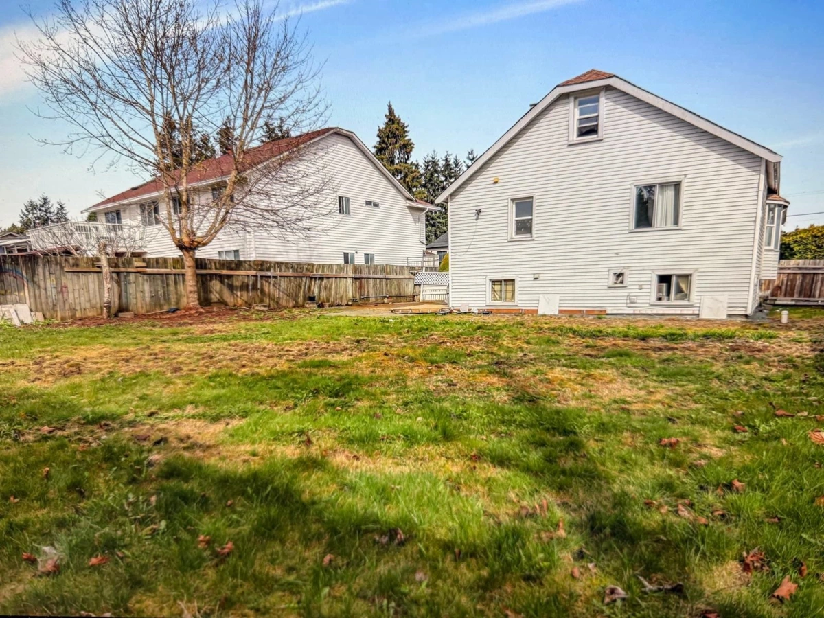 Office / Den Photo of 14782 107a Avenue, Surrey, BC