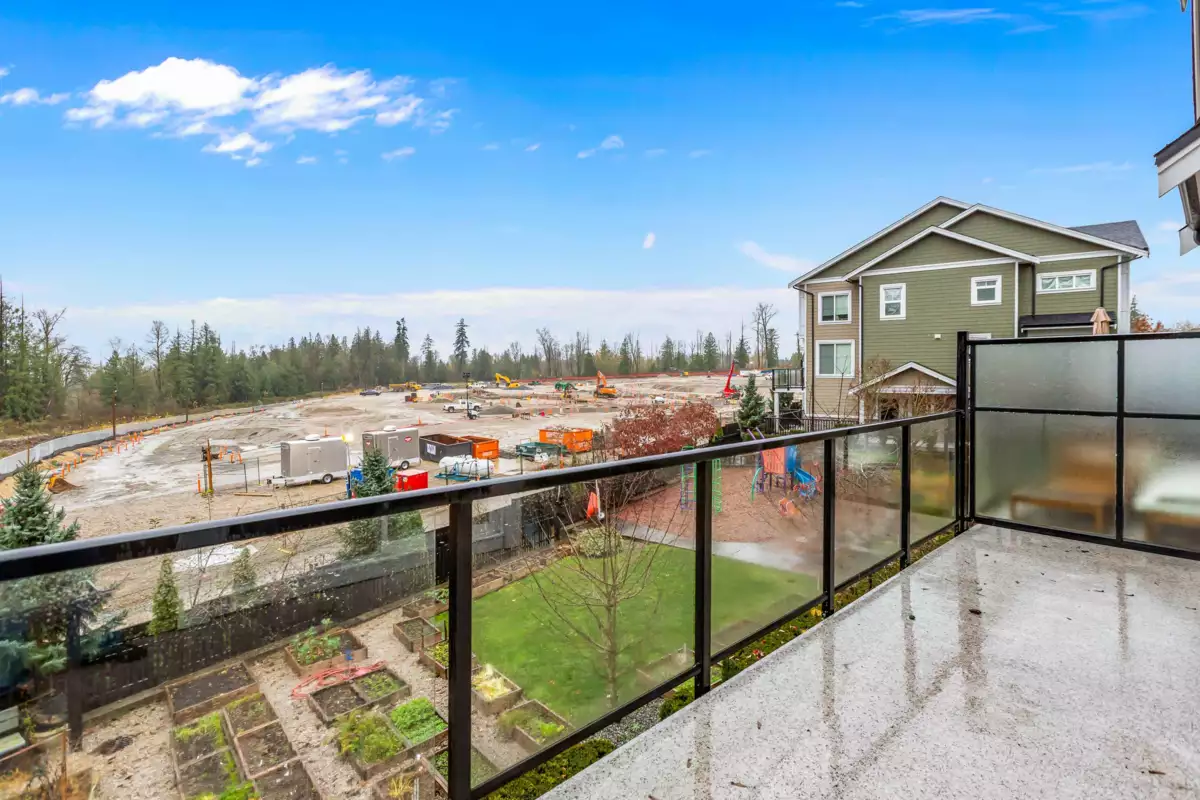 Entry Foyer Photo of 9 21150 76a Avenue, Langley, BC