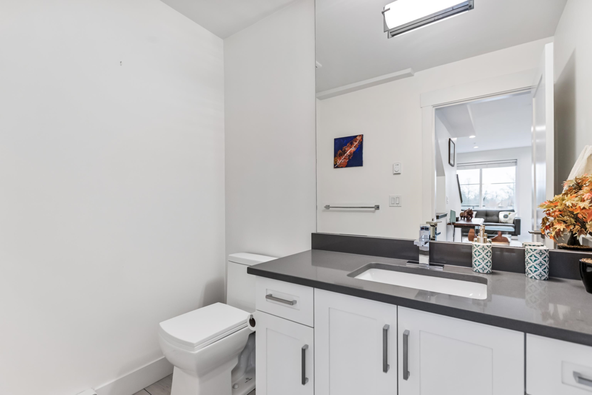 Mudroom Photo of 9 21150 76a Avenue, Langley, BC