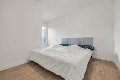 Guest Bathroom Photo of 325 13788 76 Avenue, Surrey, BC