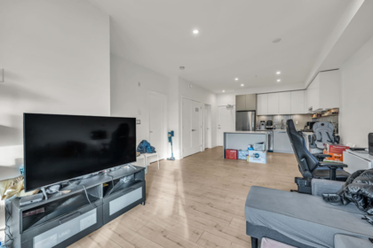 Walk-In Closet Photo of 325 13788 76 Avenue, Surrey, BC
