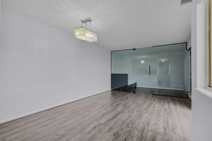 Powder Room Photo of 303 458 E 44th Avenue, Vancouver, BC