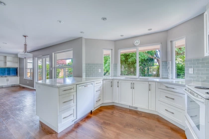 10680 Bissett Drive, Richmond, BC, Richmond — Single Family Residence for sale