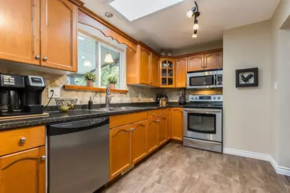 33265 Hawthorne Avenue, Mission, BC, Mission — Single Family Residence for sale
