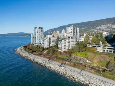 Front Yard Photo of 502 2090 Argyle Avenue, West Vancouver, BC