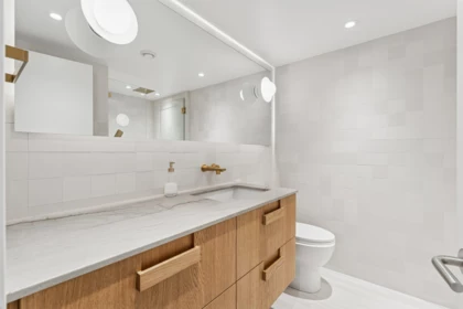 Laundry Room Photo of 502 2090 Argyle Avenue, West Vancouver, BC