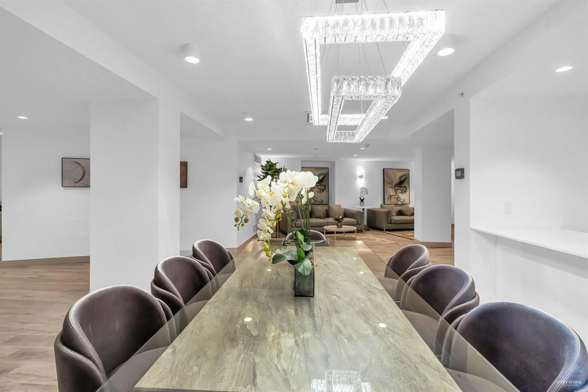 Hallway Photo of 604 5766 Gilbert Road, Richmond, BC