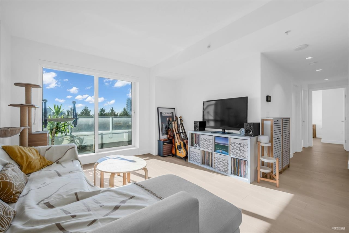 Pantry Photo of 604 5766 Gilbert Road, Richmond, BC