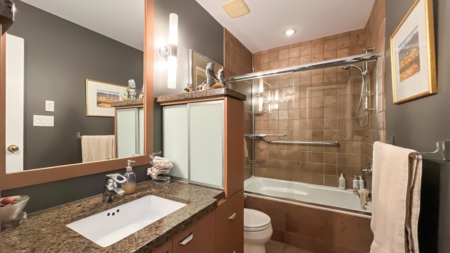 Mudroom Photo of 326 Greensboro Place, Vancouver, BC