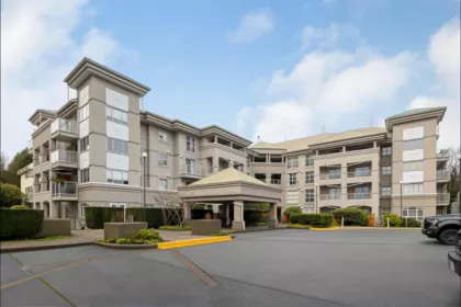 313 10533 University Drive, Surrey, BC, Whalley — 2 bed apartment/condo for sale