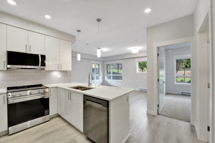 406 33886 Pine Street, Abbotsford, BC, Abbotsford — Apartment/Condo for sale