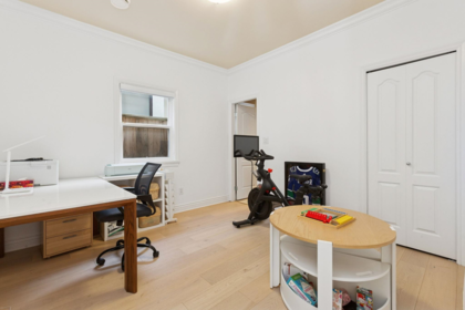 Laundry Room Photo of 5580 Cantrell Road, Richmond, BC