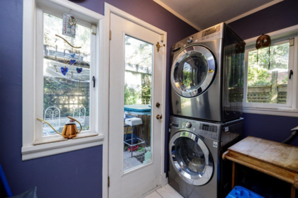 Laundry Room Photo of 368 E Kings Road, North Vancouver, BC
