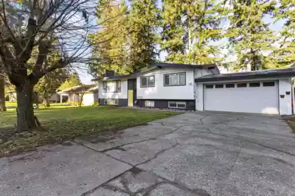 34309 Green Avenue, Abbotsford, BC, Central Abbotsford — 5 bed single family residence for sale