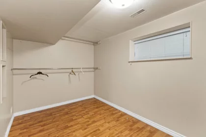 Hallway Photo of 34309 Green Avenue, Abbotsford, BC