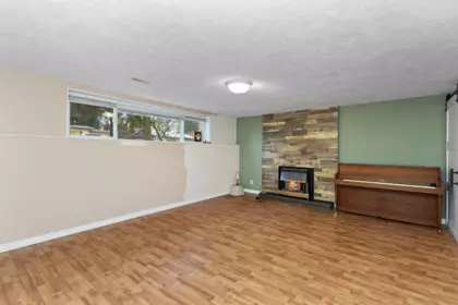 Laundry Room Photo of 34309 Green Avenue, Abbotsford, BC