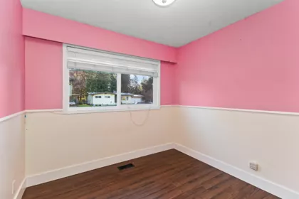 Powder Room Photo of 34309 Green Avenue, Abbotsford, BC