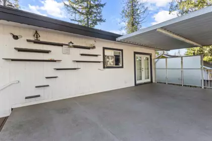 Swimming Pool Photo of 34309 Green Avenue, Abbotsford, BC