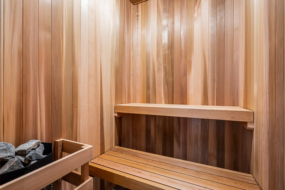 Backyard Photo of 13528 14 Avenue, Surrey, BC